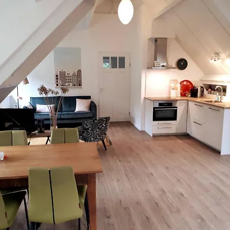 Uniek Gelegen Gastenverblijf Op Bosrijk Landgoed Apartment