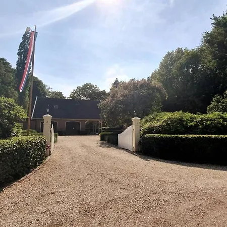 Uniek Gelegen Gastenverblijf Op Bosrijk Landgoed Apartment *